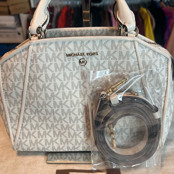 Michael Kors White and Cream Women's Bag w/ long strap - Picture 1 of 13